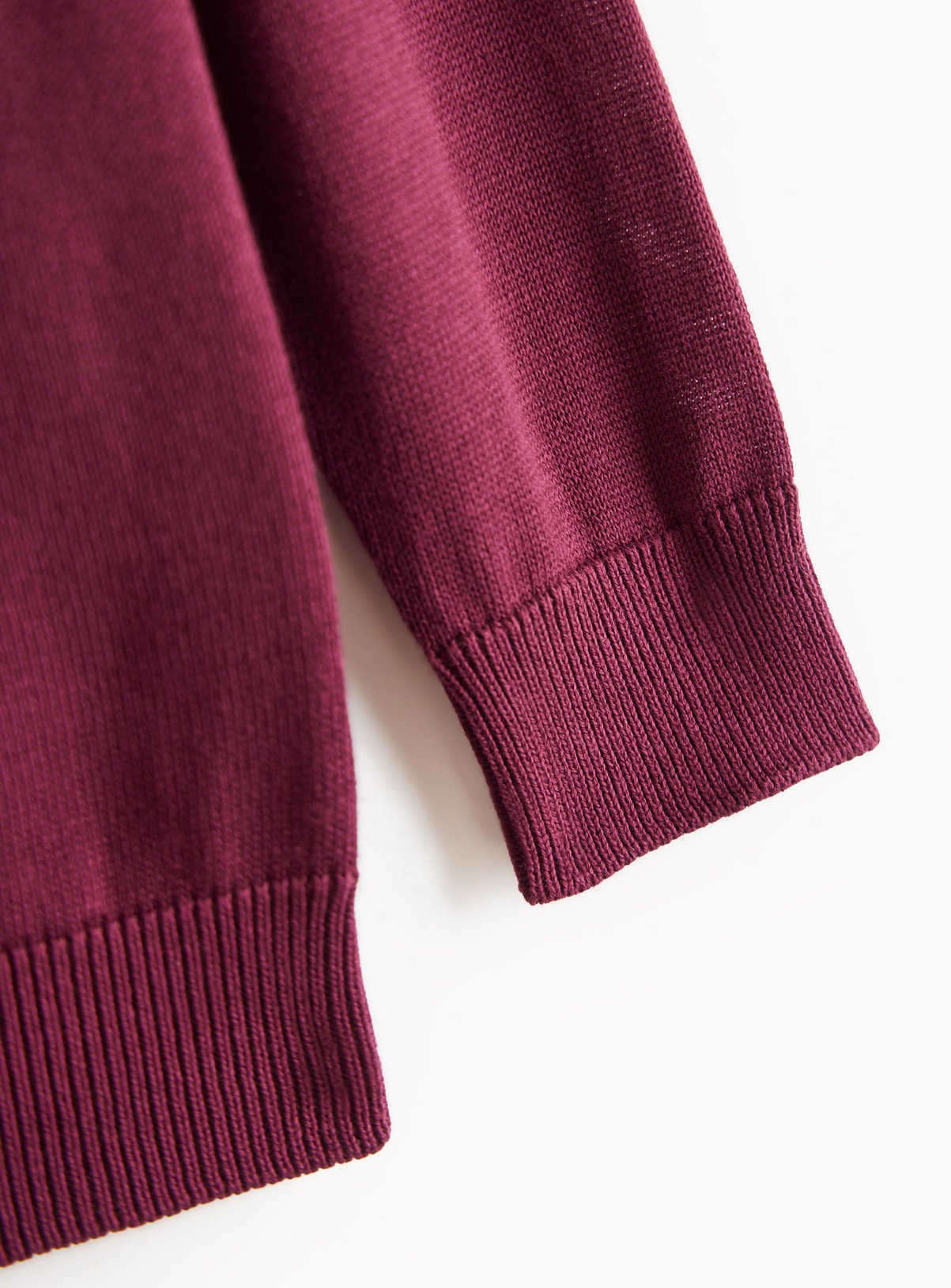2 Pack Unisex Dark Red V Neck Jumpers 7 years - Image 5 thumbnail